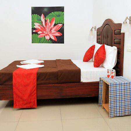 Periyar Woods Bed & Breakfast เทกคาดี ภายนอก รูปภาพ