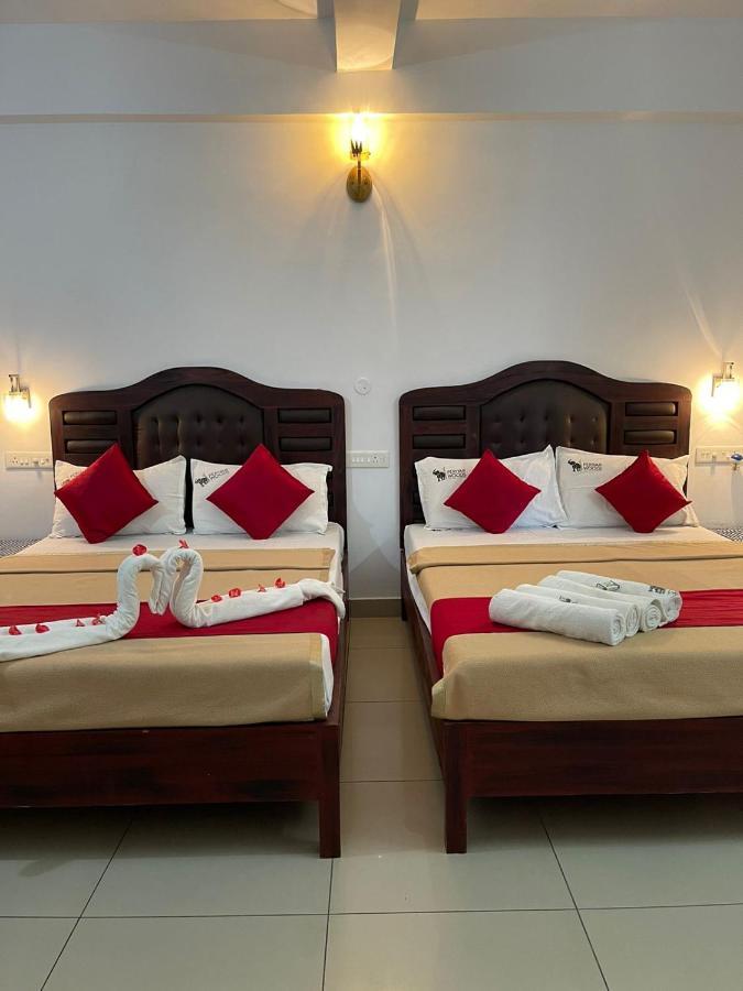 Periyar Woods Bed & Breakfast เทกคาดี ภายนอก รูปภาพ