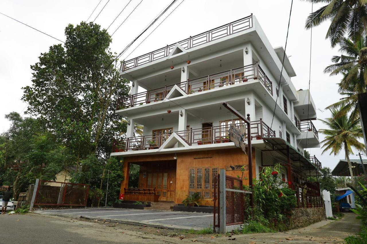 Periyar Woods Bed & Breakfast เทกคาดี ภายนอก รูปภาพ