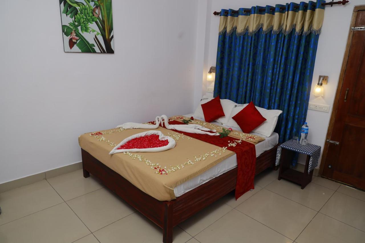 Periyar Woods Bed & Breakfast เทกคาดี ภายนอก รูปภาพ