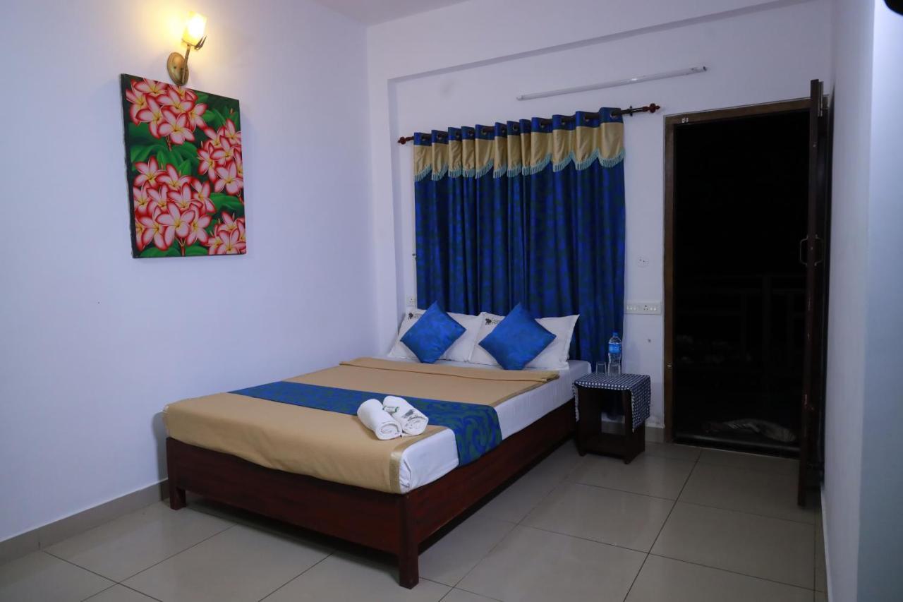 Periyar Woods Bed & Breakfast เทกคาดี ภายนอก รูปภาพ