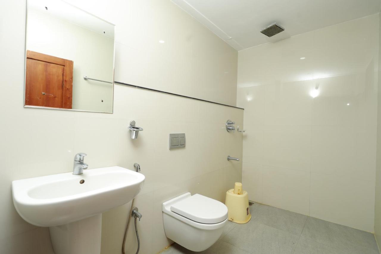 Periyar Woods Bed & Breakfast เทกคาดี ภายนอก รูปภาพ